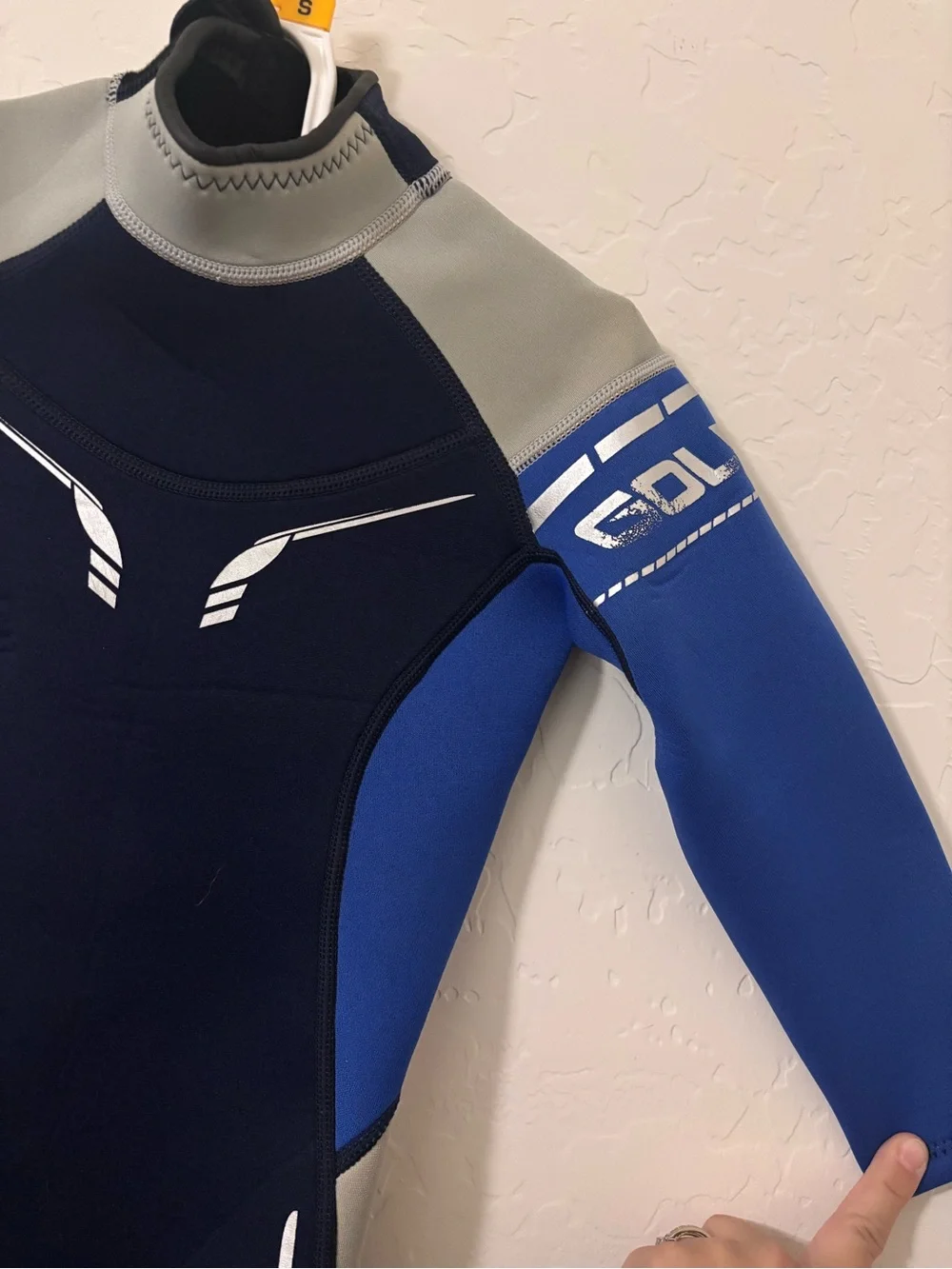 Goldfin Blue and black neoprene wetsuit with gray panels size 6